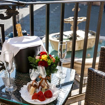 เปียซซา ฟาร์เนเซ ลักชัวรี สวีท Bed & Breakfast โรม ภายนอก รูปภาพ