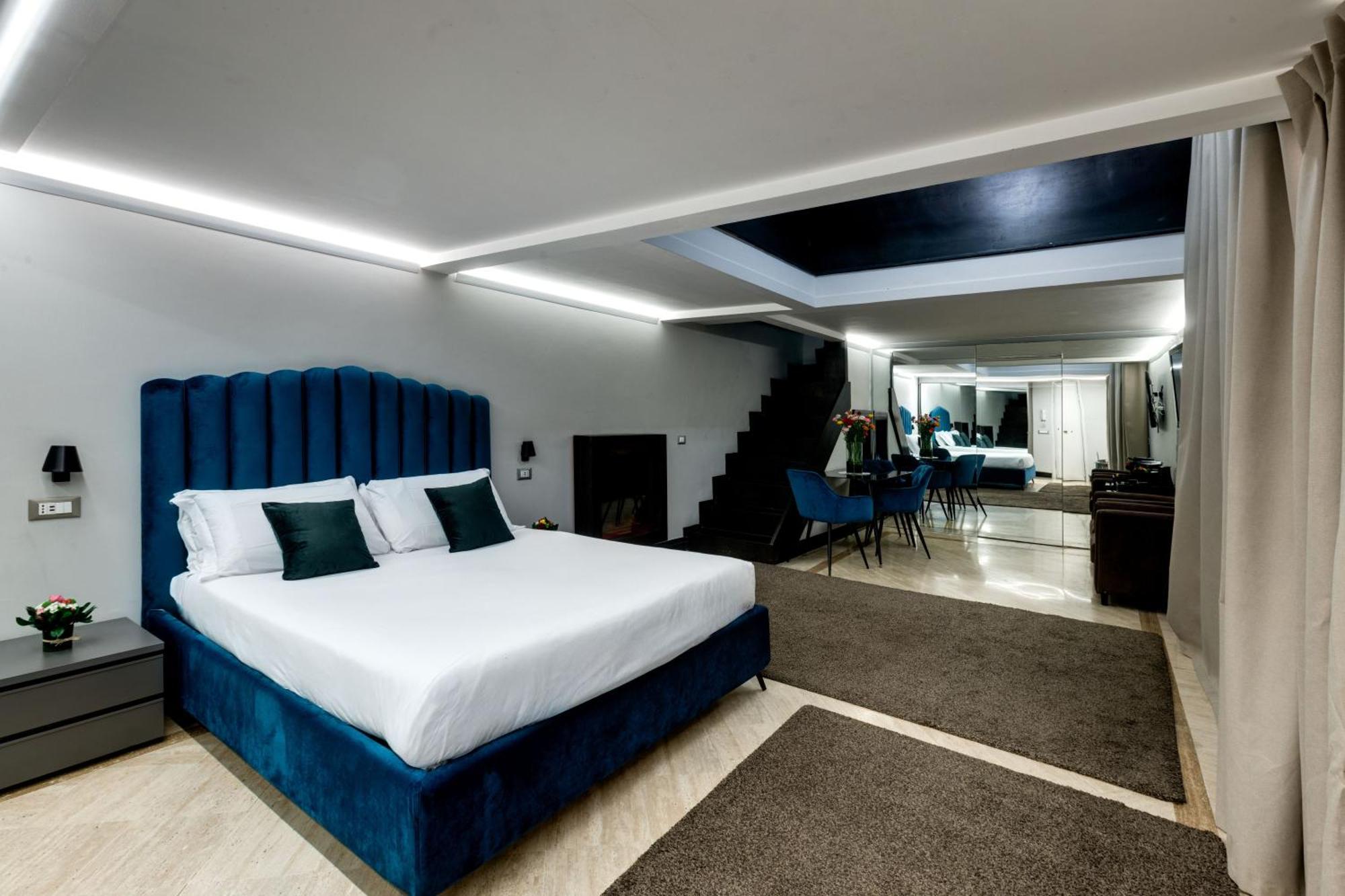 เปียซซา ฟาร์เนเซ ลักชัวรี สวีท Bed & Breakfast โรม ภายนอก รูปภาพ