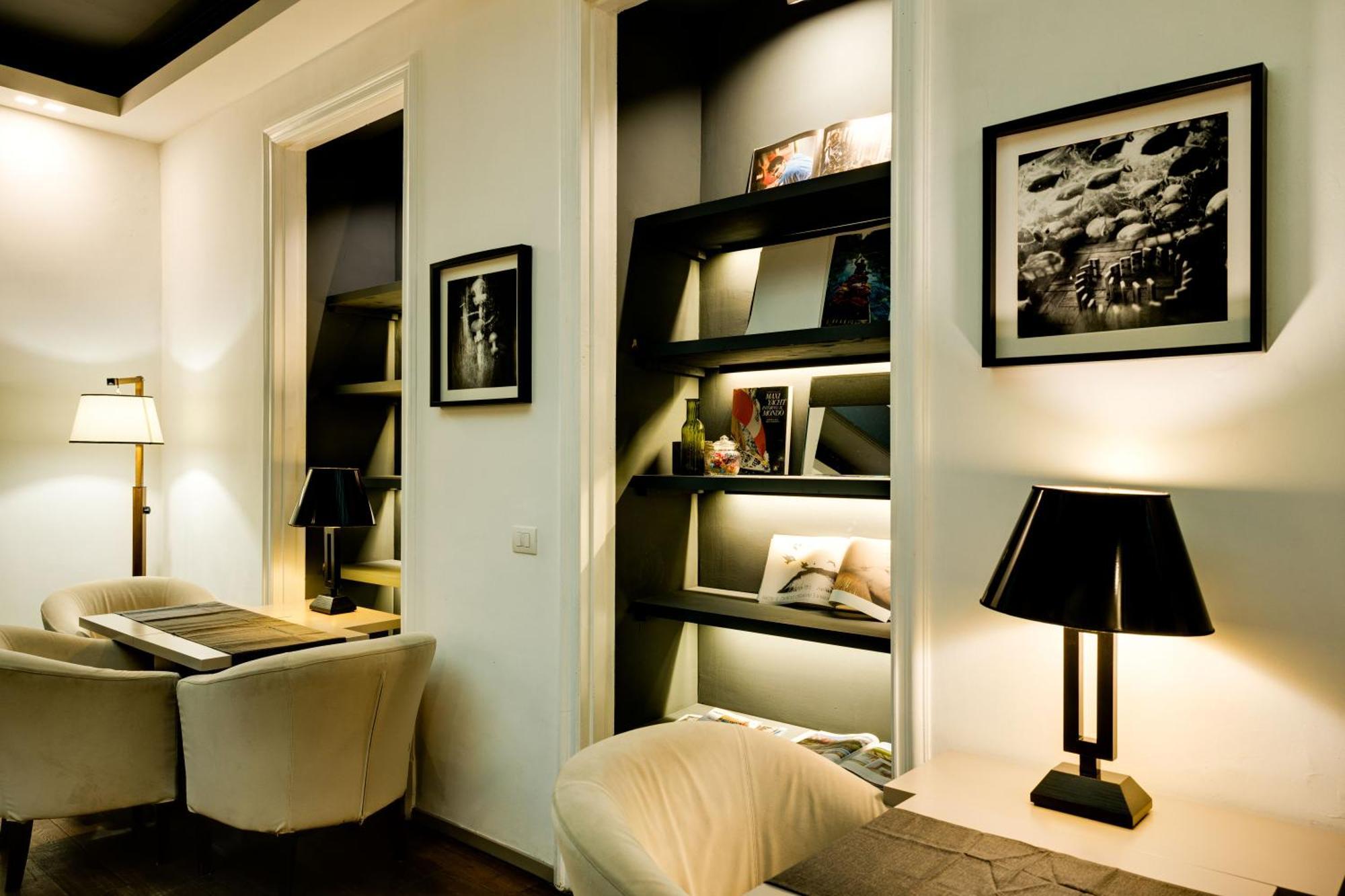 เปียซซา ฟาร์เนเซ ลักชัวรี สวีท Bed & Breakfast โรม ภายนอก รูปภาพ