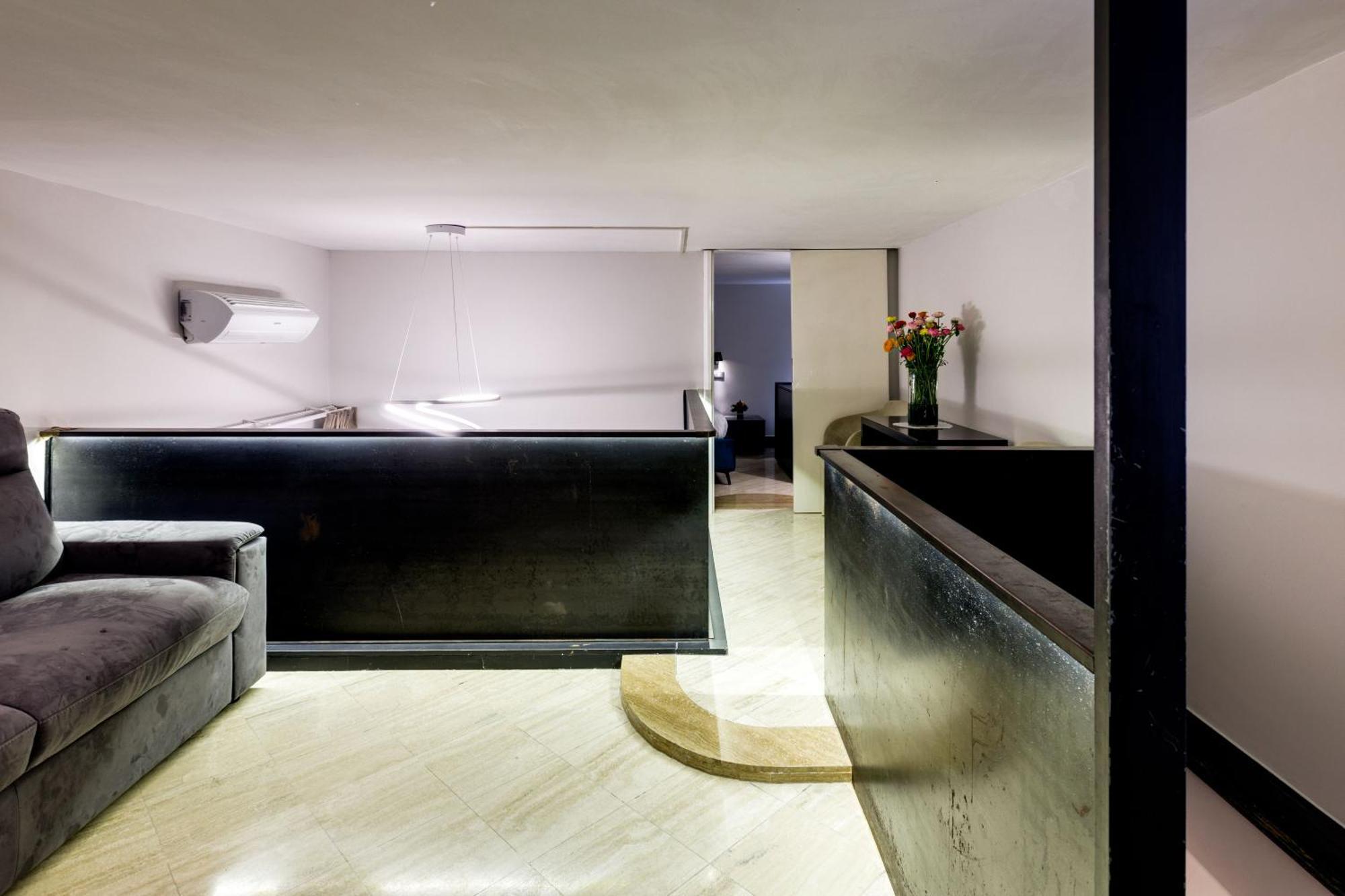 เปียซซา ฟาร์เนเซ ลักชัวรี สวีท Bed & Breakfast โรม ภายนอก รูปภาพ