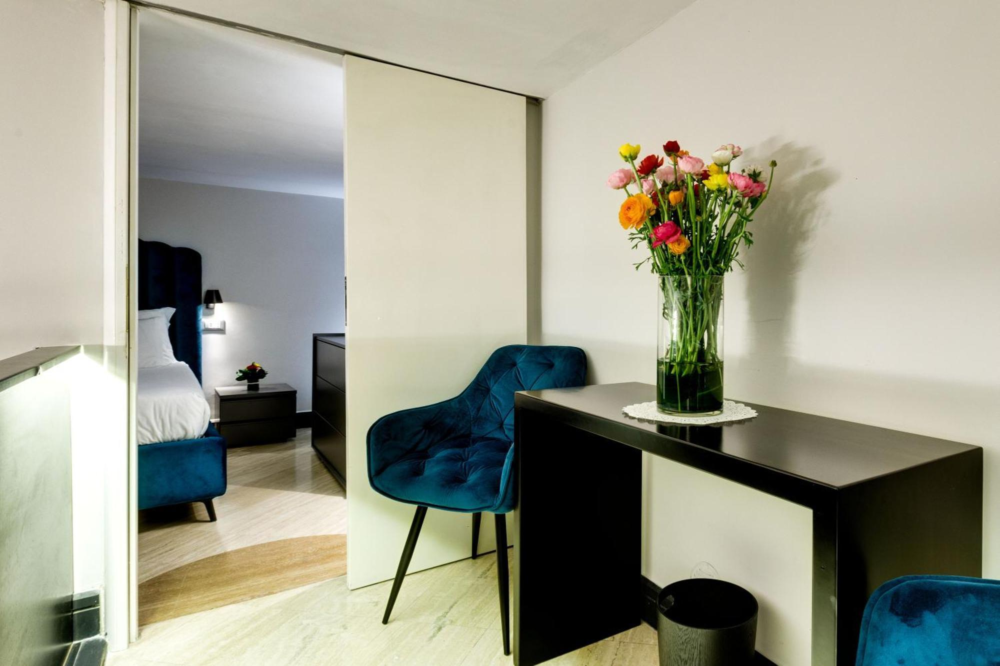 เปียซซา ฟาร์เนเซ ลักชัวรี สวีท Bed & Breakfast โรม ภายนอก รูปภาพ