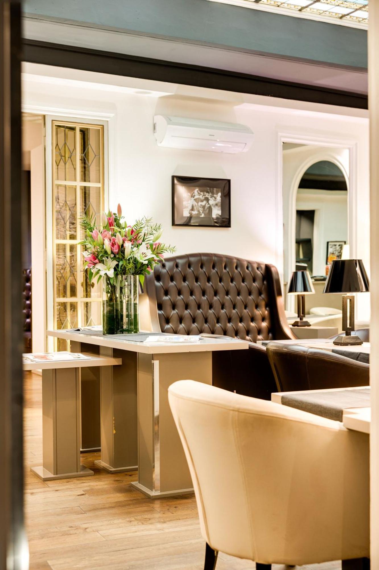 เปียซซา ฟาร์เนเซ ลักชัวรี สวีท Bed & Breakfast โรม ภายนอก รูปภาพ