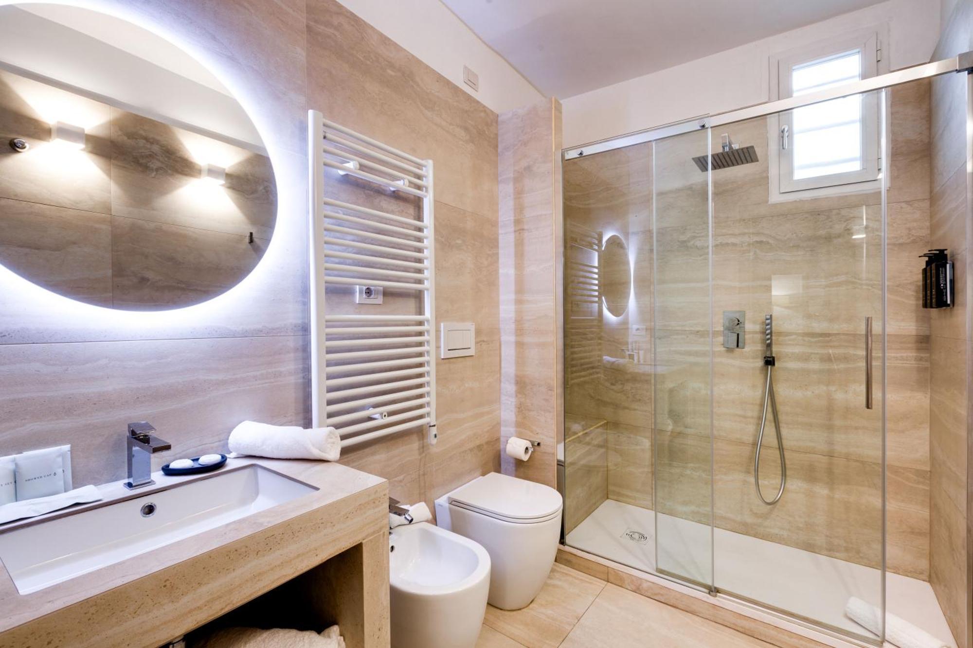 เปียซซา ฟาร์เนเซ ลักชัวรี สวีท Bed & Breakfast โรม ภายนอก รูปภาพ